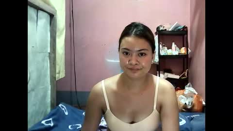 Snapshot of angela_rose12345 chatting on 04/27/26, 07:17 angela_rose12345 online show from 04/27/26, 07:17