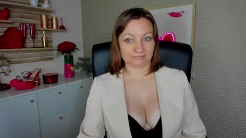 Snapshot of angela_samt chatting on 03/27/26, 08:26 Angela online show from 03/27/26, 08:26