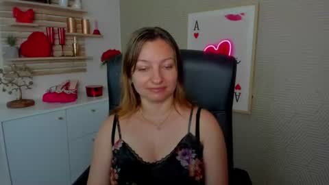 Snapshot of angela_samt chatting on 06/23/26, 06:00 Angela online show from 06/23/26, 06:00
