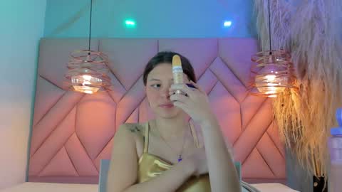 Snapshot of angelaa_cute chatting on 12/04/24, 12:03 ANGELA online show from 12/04/24, 12:03