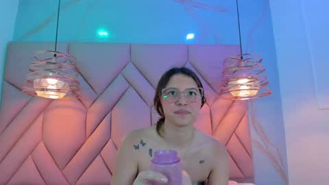 Snapshot of angelaa_cute chatting on 01/20/25, 05:59 ANGELA online show from 01/20/25, 05:59
