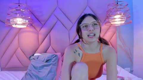 Snapshot of angelaa_cute chatting on 03/12/25, 03:18 ANGELA online show from 03/12/25, 03:18