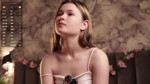 Snapshot of angelabalay chatting on 06/04/26, 12:11 Mary online show from 06/04/26, 12:11