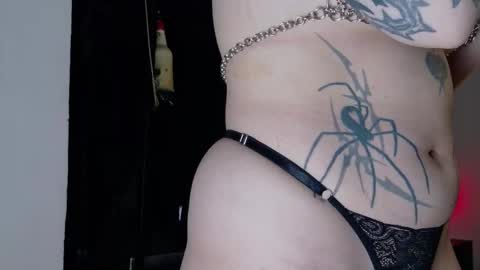 Snapshot of angelabl0odborne chatting on 02/25/26, 10:52 Angela help me reach 100 thumbs up online show from 02/25/26, 10:52