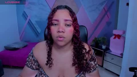 Snapshot of angelacoffee chatting on 11/18/25, 03:01 Angela online show from 11/18/25, 03:01