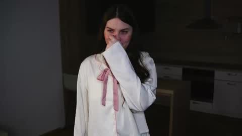 Snapshot of angelalantaff chatting on 11/26/25, 06:36 Olivia online show from 11/26/25, 06:36