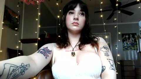 Snapshot of angelalice555 chatting on 06/21/26, 11:29 angelalice555 online show from 06/21/26, 11:29