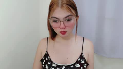 Snapshot of angelari_slut chatting on 10/19/25, 06:36 angelari_slut online show from 10/19/25, 06:36
