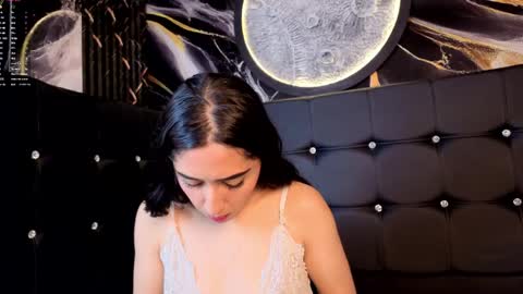 Snapshot of angelasexx_1 chatting on 05/02/26, 12:32 Angela online show from 05/02/26, 12:32