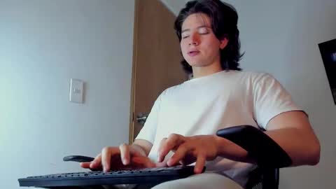 Angel Bennet online show from 12/02/25, 11:00