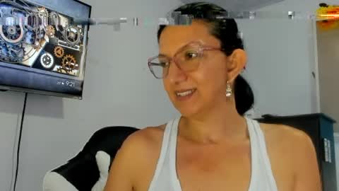 Snapshot of angelblue972344 chatting on 04/18/26, 02:21 angel online show from 04/18/26, 02:21