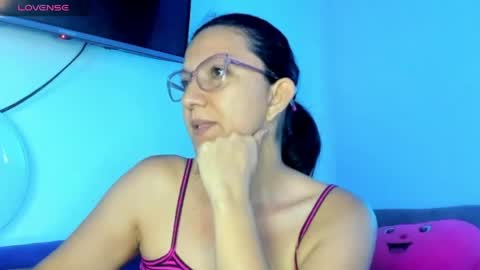 Snapshot of angelblue972344 chatting on 04/20/26, 12:52 angel online show from 04/20/26, 12:52