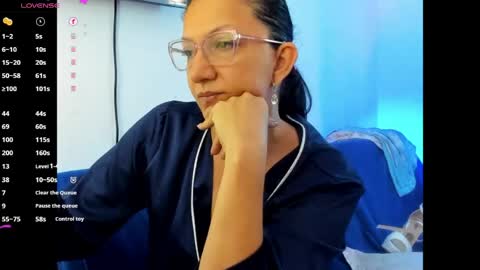 Snapshot of angelblue972344 chatting on 05/08/26, 01:49 angel online show from 05/08/26, 01:49