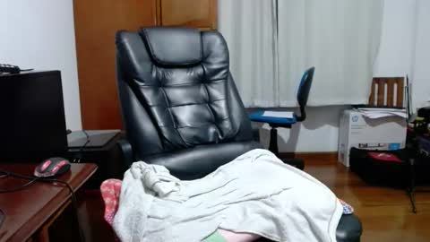 Snapshot of angelbuttslut chatting on 04/03/26, 08:45 angelbuttslut online show from 04/03/26, 08:45