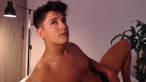 Snapshot of angelcossio chatting on 12/13/24, 08:26 Angel online show from 12/13/24, 08:26