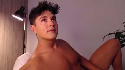 Snapshot of angelcossio chatting on 12/30/24, 07:53 Angel online show from 12/30/24, 07:53