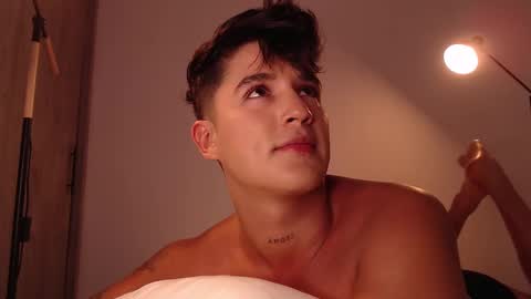 Snapshot of angelcossio chatting on 03/10/25, 12:29 Angel online show from 03/10/25, 12:29