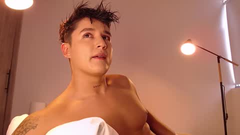 Angel online show from 11/25/25, 07:03