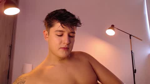 Snapshot of angelcossio chatting on 12/19/25, 03:41 Angel online show from 12/19/25, 03:41