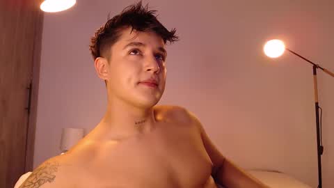 Snapshot of angelcossio chatting on 01/11/26, 01:21 Angel online show from 01/11/26, 01:21