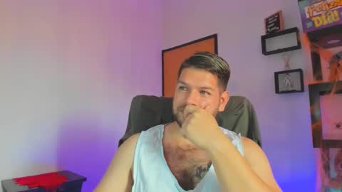 Snapshot of angelcute3 chatting on 10/31/25, 03:02 angel online show from 10/31/25, 03:02