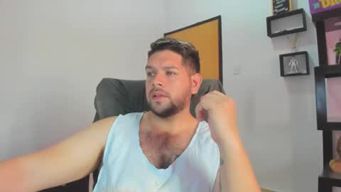 Snapshot of angelcute3 chatting on 11/01/25, 01:35 angel online show from 11/01/25, 01:35