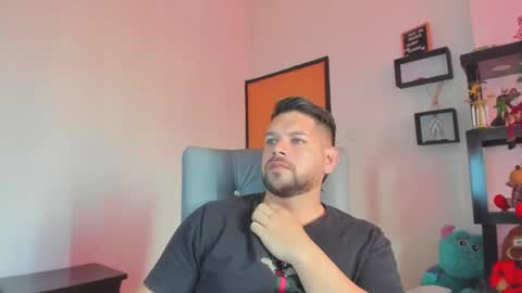 Snapshot of angelcute3 chatting on 11/11/25, 02:50 angel online show from 11/11/25, 02:50