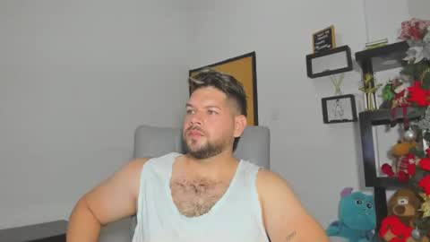 Snapshot of angelcute3 chatting on 11/12/25, 10:52 angel online show from 11/12/25, 10:52