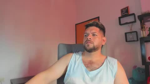 Snapshot of angelcute3 chatting on 11/13/25, 03:55 angel online show from 11/13/25, 03:55