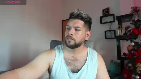 Snapshot of angelcute3 chatting on 11/20/25, 02:17 angel online show from 11/20/25, 02:17