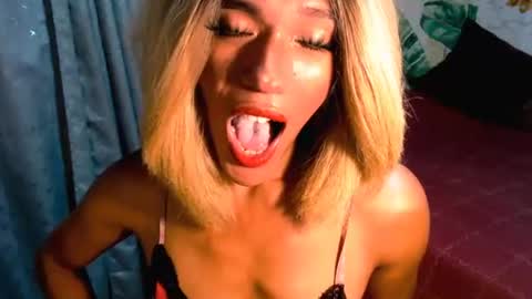 ANGELDARK online show from 11/04/25, 05:17