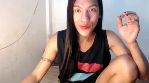 Snapshot of angeldark_satisfactionxxx chatting on 07/27/26, 01:45 ANGELDARK online show from 07/27/26, 01:45