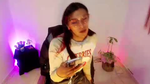 angele online show from 06/24/26, 06:18