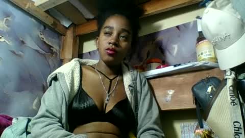 Snapshot of angelettee chatting on 07/01/26, 07:32 Angelettee online show from 07/01/26, 07:32