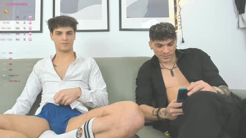 Snapshot of angelfrank chatting on 02/08/25, 05:39 Frankie online show from 02/08/25, 05:39