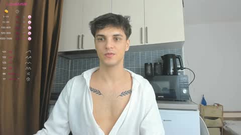 Snapshot of angelfrank chatting on 03/11/25, 03:59 Frankie online show from 03/11/25, 03:59