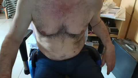 angelgarcia269 online show from 11/12/25, 12:16