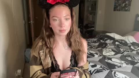 Snapshot of angelgrl444 chatting on 01/16/25, 10:34 Princess Peach online show from 01/16/25, 10:34