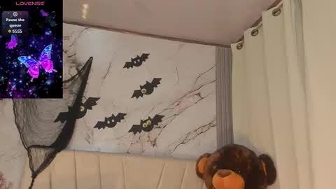 Carolina online show from 10/25/25, 01:13