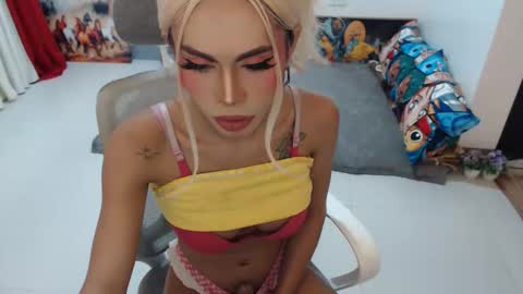 DIVINE ANGEL online show from 11/13/25, 12:20