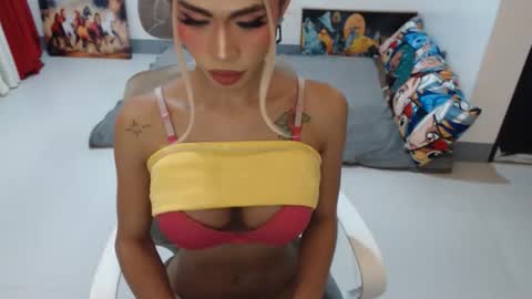 DIVINE ANGEL online show from 11/27/25, 12:46