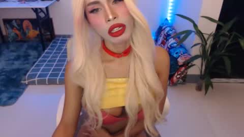 DIVINE ANGEL online show from 05/09/26, 11:32