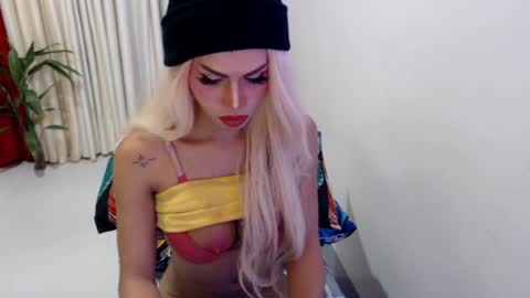DIVINE ANGEL online show from 07/18/26, 01:15