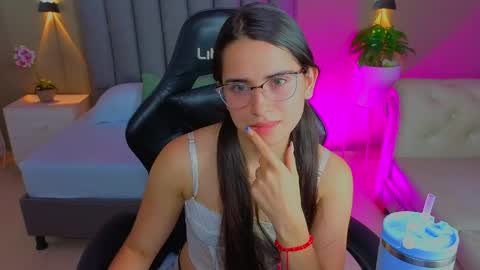 Snapshot of angelica_dymond chatting on 05/14/26, 08:15 A N G E L I C A online show from 05/14/26, 08:15