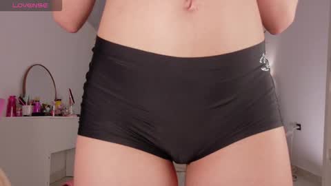 Snapshot of angelica_soft chatting on 02/28/26, 10:44 U can call me Angel online show from 02/28/26, 10:44