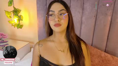 Snapshot of angelicaa_garcia chatting on 04/10/26, 12:21 angelicaa_garcia online show from 04/10/26, 12:21