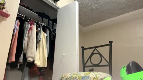 Snapshot of angelicasn0w chatting on 01/15/25, 03:54 AngelicaSnow AngelParis online show from 01/15/25, 03:54