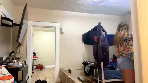 Snapshot of angelicasn0w chatting on 01/25/25, 08:53 AngelicaSnow AngelParis online show from 01/25/25, 08:53