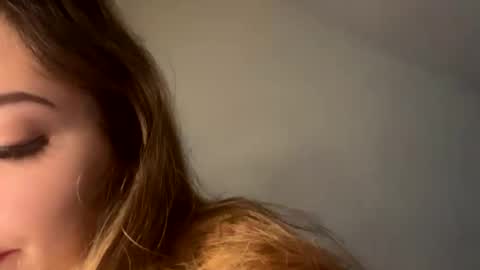 Snapshot of angelicasn0w chatting on 01/27/25, 07:35 AngelicaSnow AngelParis online show from 01/27/25, 07:35