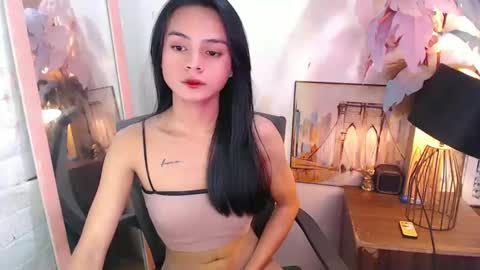 Snapshot of angelickath chatting on 01/25/25, 01:43 kath online show from 01/25/25, 01:43